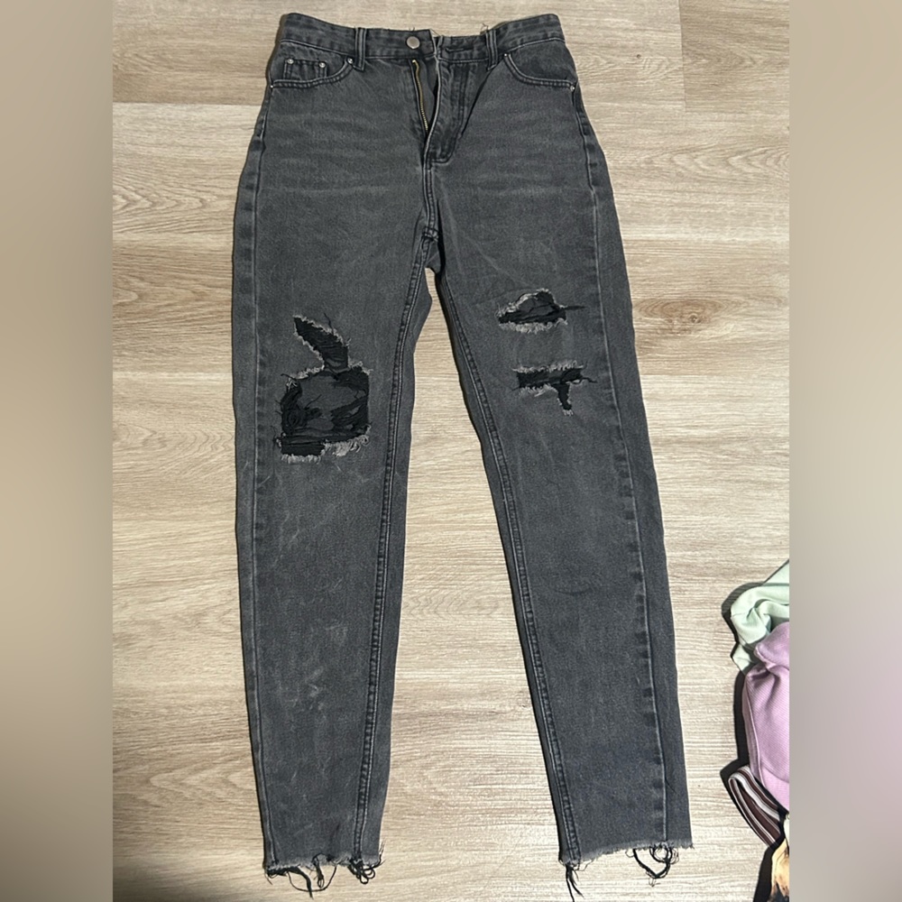 Black distressed jeans